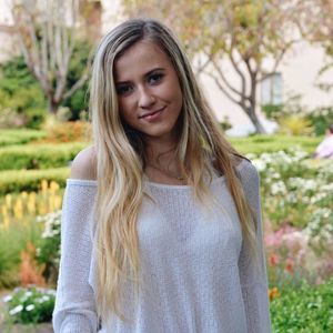 Meet your Posher, Eva